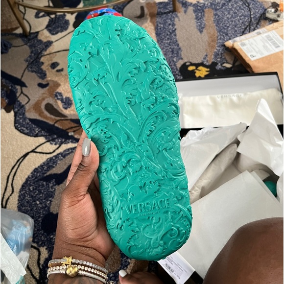 NIB Versace Pool Slides - Picture 4 of 7